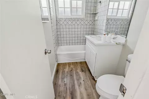 Bath - 44947 Lorimer Ave, Lancaster, CA 93534 photo 1 of 4