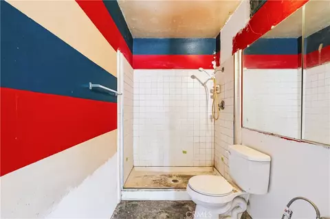 Bath - 991 Vallejo Ave, Simi Valley, CA 93065 photo 2 of 2