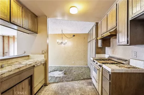 Kitchen - 991 Vallejo Ave, Simi Valley, CA 93065 photo 1 of 1