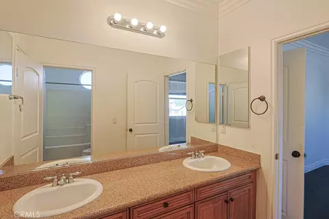 Bath - 12620 Mar Vis, Apple Valley, CA 92308 photo 4 of 9