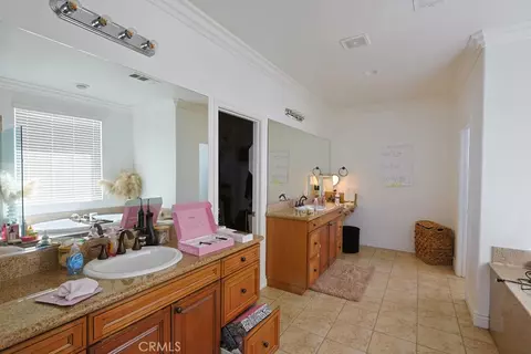 Bath - 12620 Mar Vis, Apple Valley, CA 92308 photo 5 of 9
