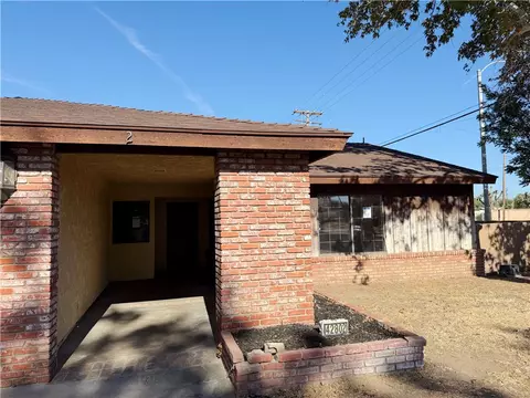 Exterior - 42802 Sachs Dr, Lancaster, CA 93536 photo 3 of 3