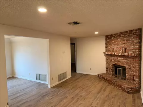 Living - 42802 Sachs Dr, Lancaster, CA 93536 photo 2 of 4