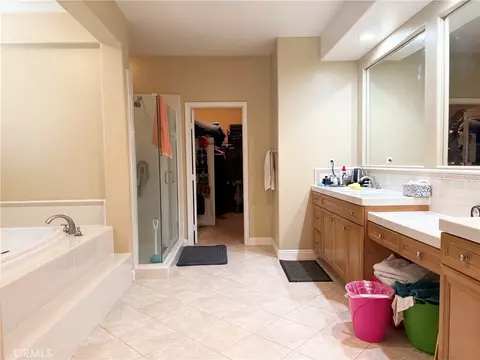 Bath - 5721 Velvet Oak Ct, Simi Valley, CA 93063 photo 2 of 5