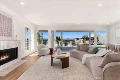 20967 Bandera St, Woodland Hills, CA 91364
