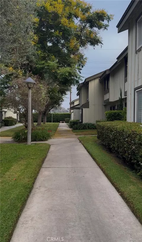9753 Karmont, South Gate, CA 90280