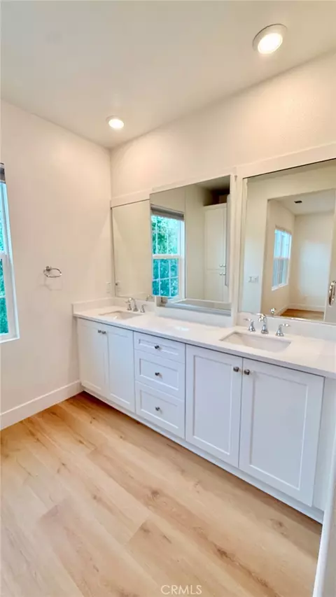 Bath - 22739 Harmony, Saugus, CA 91350 photo 1 of 4