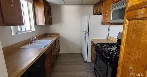 Kitchen - 550 E Providencia Ave, Burbank, CA 91501 photo 1 of 1