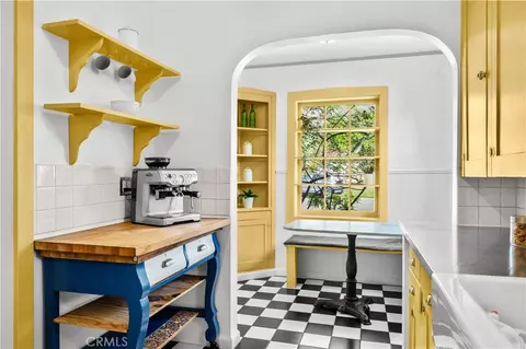 Kitchen - 2024 Beverly, Pasadena, CA 91104 photo 2 of 6