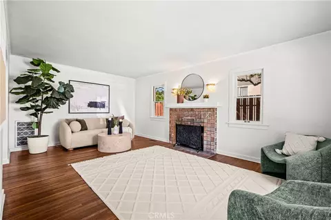 Living - 2024 Beverly, Pasadena, CA 91104 photo 5 of 7