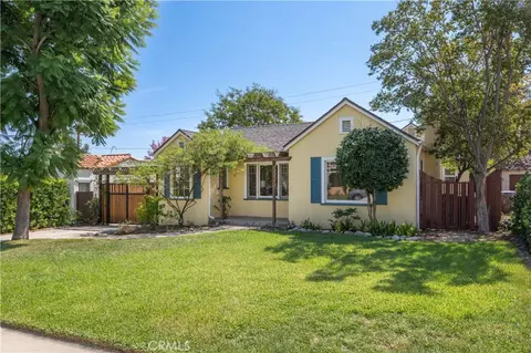 Exterior - 2024 Beverly, Pasadena, CA 91104 photo 3 of 10