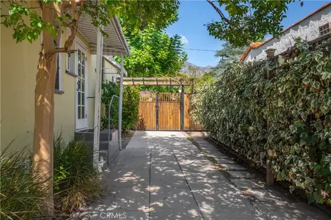 Exterior - 2024 Beverly, Pasadena, CA 91104 photo 6 of 10