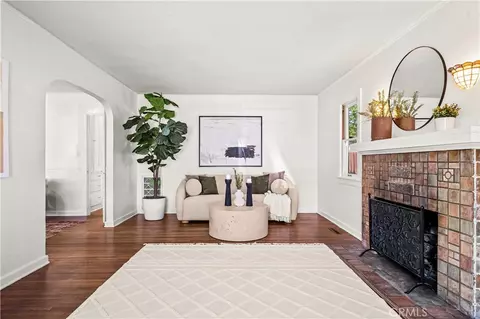 Living - 2024 Beverly, Pasadena, CA 91104 photo 4 of 7