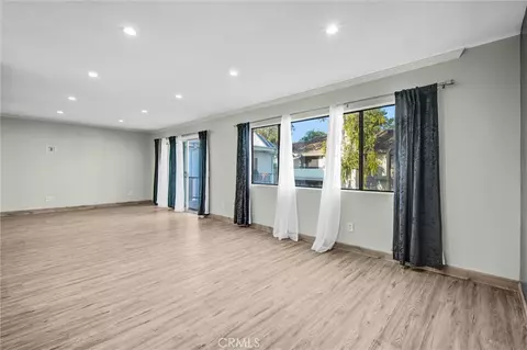 Living - 972 E California #304, Pasadena, CA 91106 photo 9 of 10