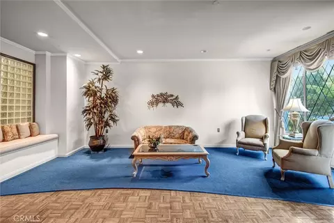 Living - 972 E California #304, Pasadena, CA 91106 photo 1 of 10