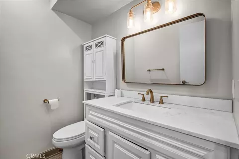 Bath - 972 E California #304, Pasadena, CA 91106 photo 3 of 3