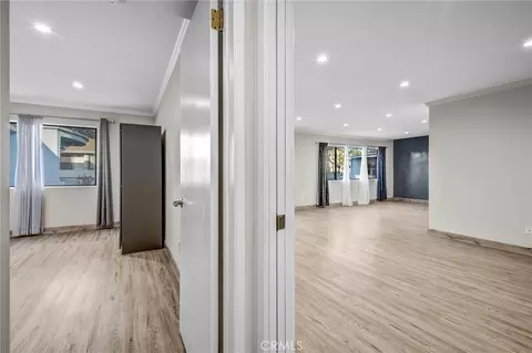 Entry Way - 972 E California #304, Pasadena, CA 91106 photo 3 of 4