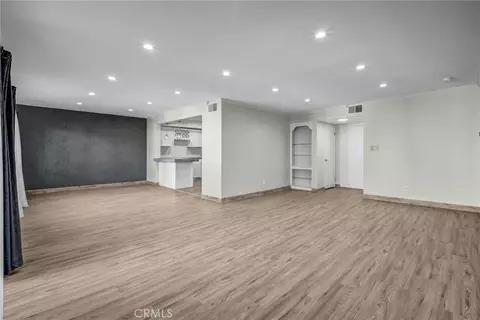 Living - 972 E California #304, Pasadena, CA 91106 photo 3 of 10
