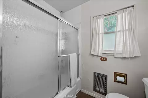 Bath - 17231 Lanark, Van Nuys, CA 91406 photo 2 of 3