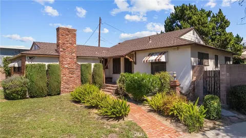 Exterior - 17231 Lanark, Van Nuys, CA 91406 photo 2 of 16
