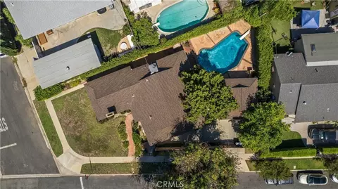 View/Area - 17231 Lanark, Van Nuys, CA 91406 photo 2 of 3