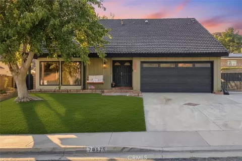 28975 Lotusgarden, Canyon Country, CA 91387