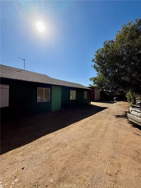 Exterior - 931 E List, Exeter, CA 93221 photo 13 of 16