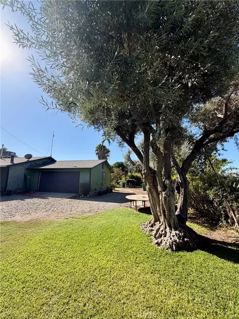 Exterior - 931 E List, Exeter, CA 93221 photo 5 of 16