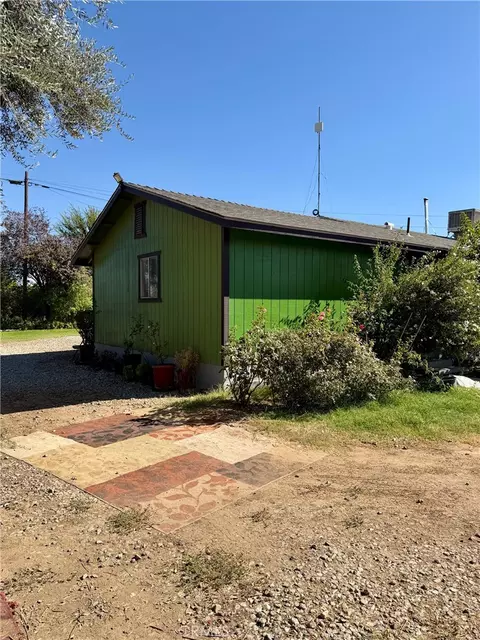 Exterior - 931 E List, Exeter, CA 93221 photo 15 of 16