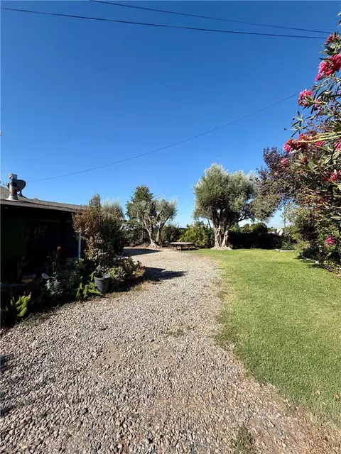 Exterior - 931 E List, Exeter, CA 93221 photo 3 of 16