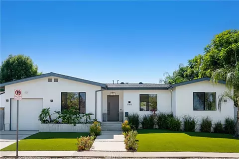 17812 Bromley Ct, Encino, CA 91316