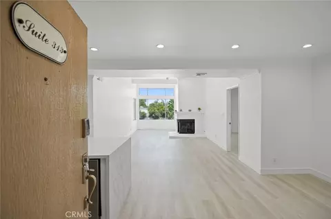 7800 Topanga Canyon Blvd #313, Canoga Park, CA 91304