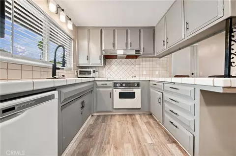 Kitchen - 43818 Halcom, Lancaster, CA 93536 photo 1 of 2
