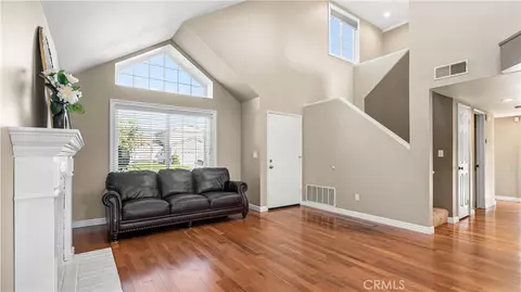 Living - 29161 Rangewood Rd, Castaic, CA 91384 photo 4 of 5