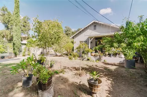 Exterior - 237 Del Monte St, Pasadena, CA 91103 photo 3 of 12