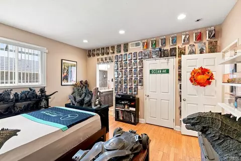 Bedroom - 7443 Eva Pl, Van Nuys, CA 91406 photo 3 of 3