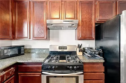 Kitchen - 7443 Eva Pl, Van Nuys, CA 91406 photo 1 of 2
