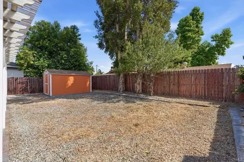 Exterior - 7443 Eva Pl, Van Nuys, CA 91406 photo 7 of 7