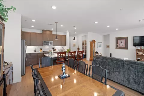 Dining - 3218 Garnet, Lancaster, CA 93535 photo 1 of 2