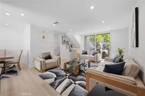 9927 Independence Ave #C, Chatsworth, CA 91311