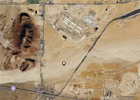 34100 Daggett-yermo Rd, Yermo, CA 92398 photo 3