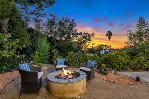 4481 Deanwood Dr, Woodland Hills, CA 91364
