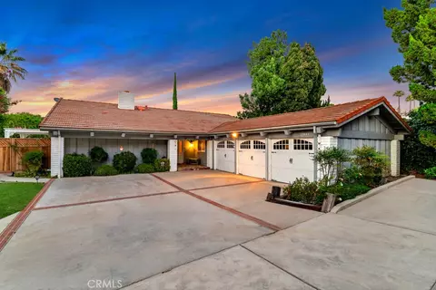 21441 Picasso Pl, Woodland Hills, CA 91364