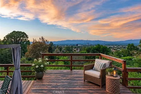 18070 Boris Dr, Encino, CA 91316
