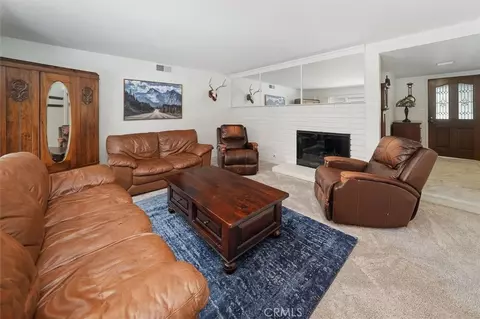 Living - 25065 Highspring Ave, Newhall, CA 91321 photo 3 of 4