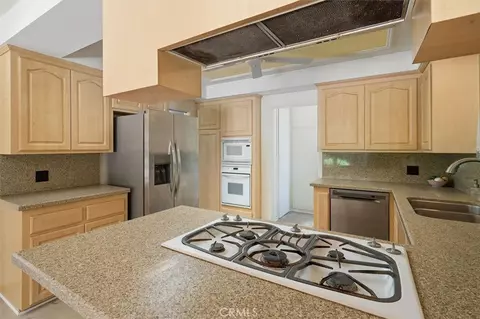 Kitchen - 25065 Highspring Ave, Newhall, CA 91321 photo 2 of 4