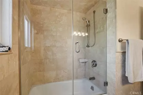 Bath - 25065 Highspring Ave, Newhall, CA 91321 photo 4 of 4
