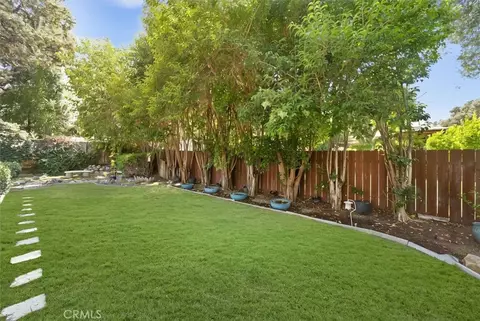 Exterior - 25065 Highspring Ave, Newhall, CA 91321 photo 2 of 8