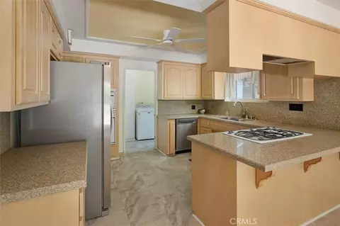 Kitchen - 25065 Highspring Ave, Newhall, CA 91321 photo 4 of 4