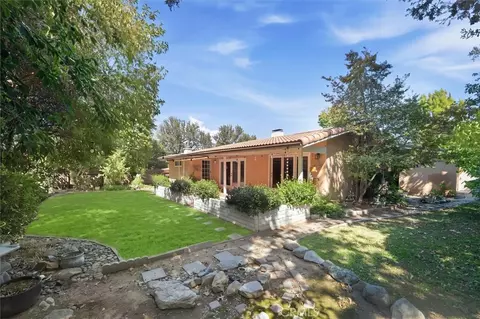 Exterior - 25065 Highspring Ave, Newhall, CA 91321 photo 5 of 8